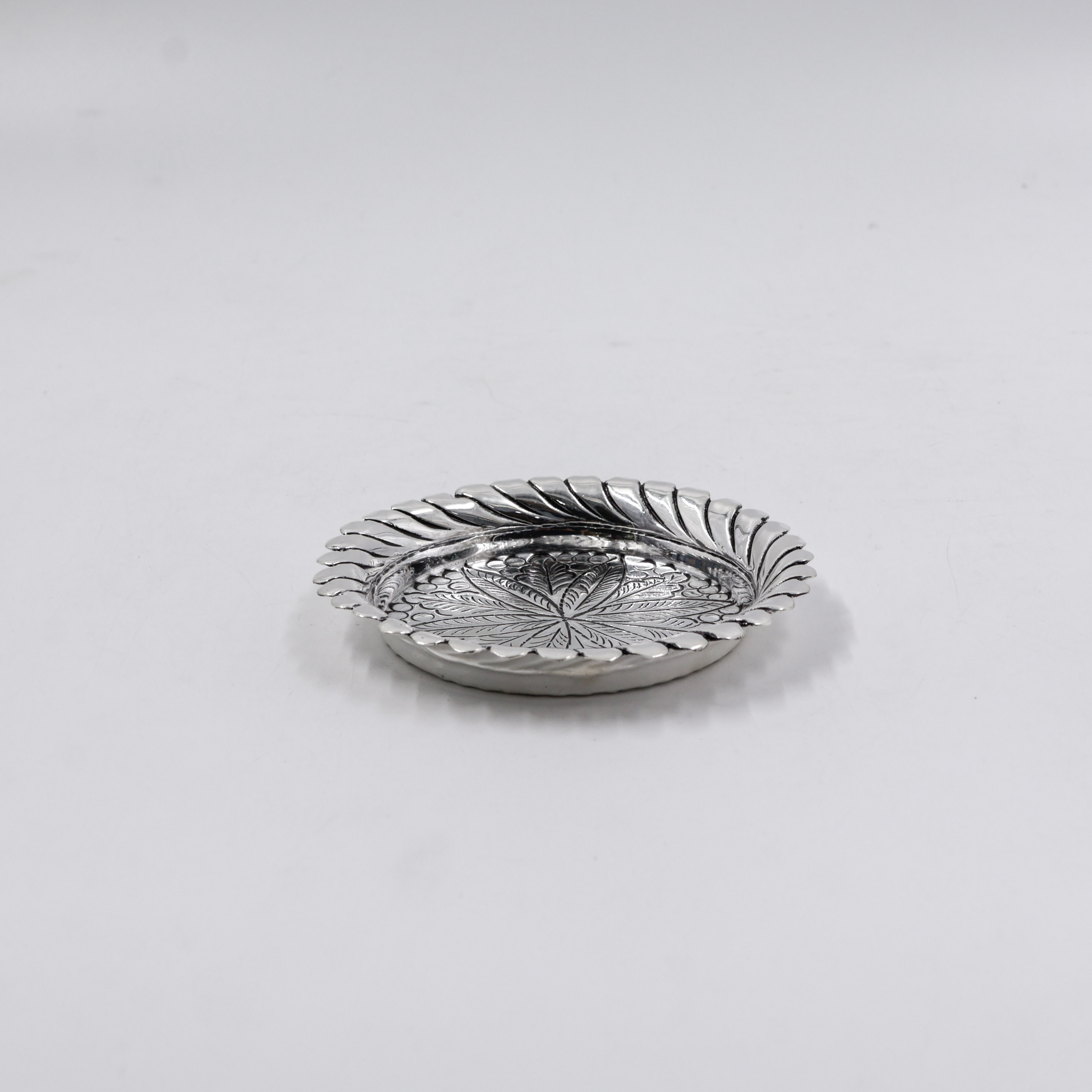New Akshaya Jewellers - Silver Anitque Small Plate